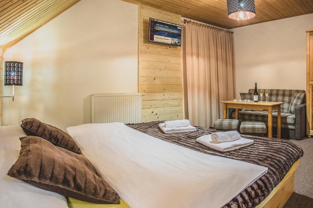 Apartmany A Studia Villa Flora Liptovská Sielnica Exteriör bild