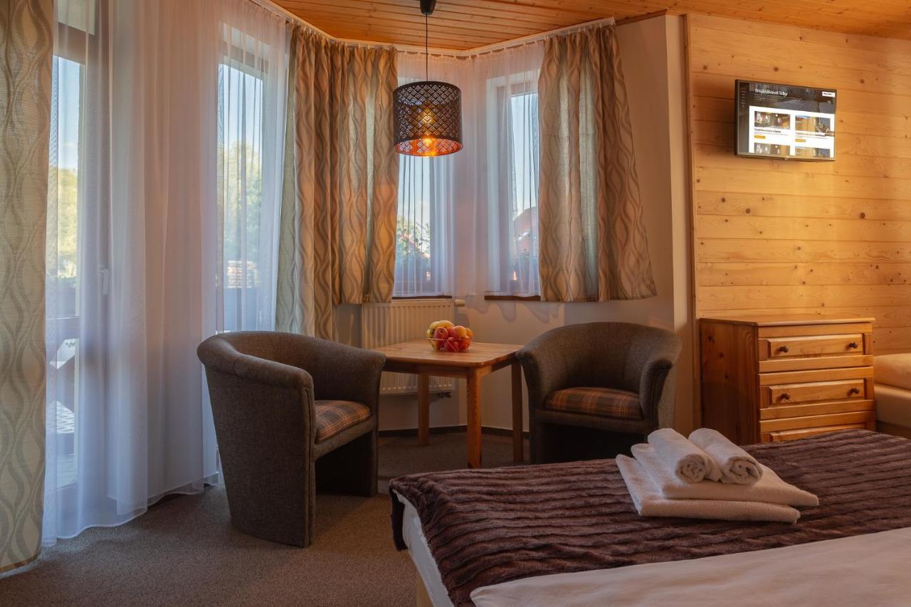 Apartmany A Studia Villa Flora Liptovská Sielnica Exteriör bild