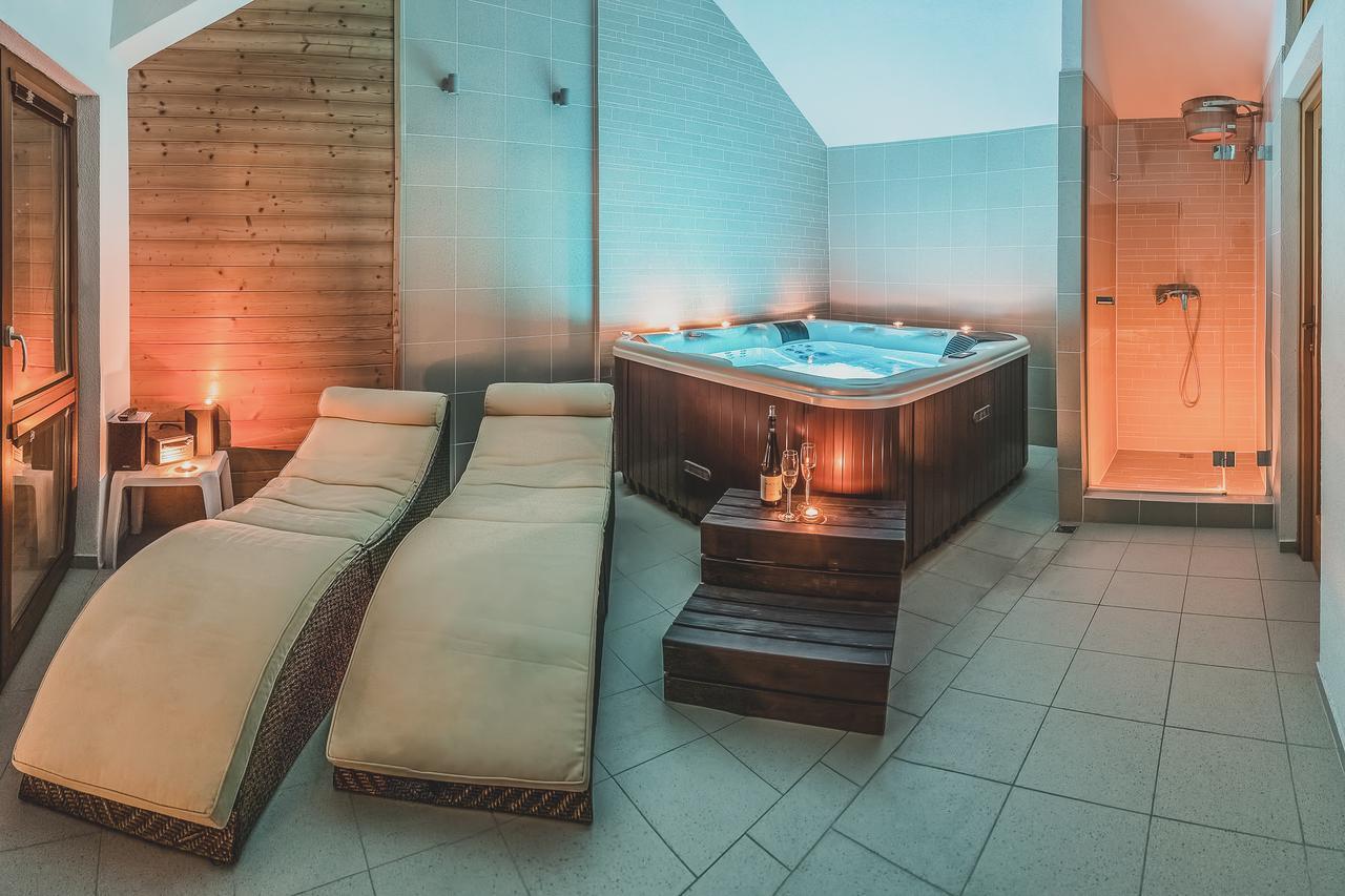 Apartmany A Studia Villa Flora Liptovská Sielnica Exteriör bild