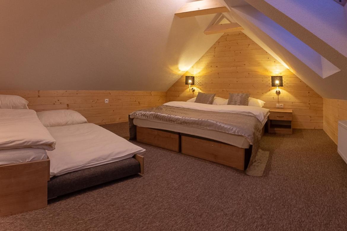 Apartmany A Studia Villa Flora Liptovská Sielnica Exteriör bild