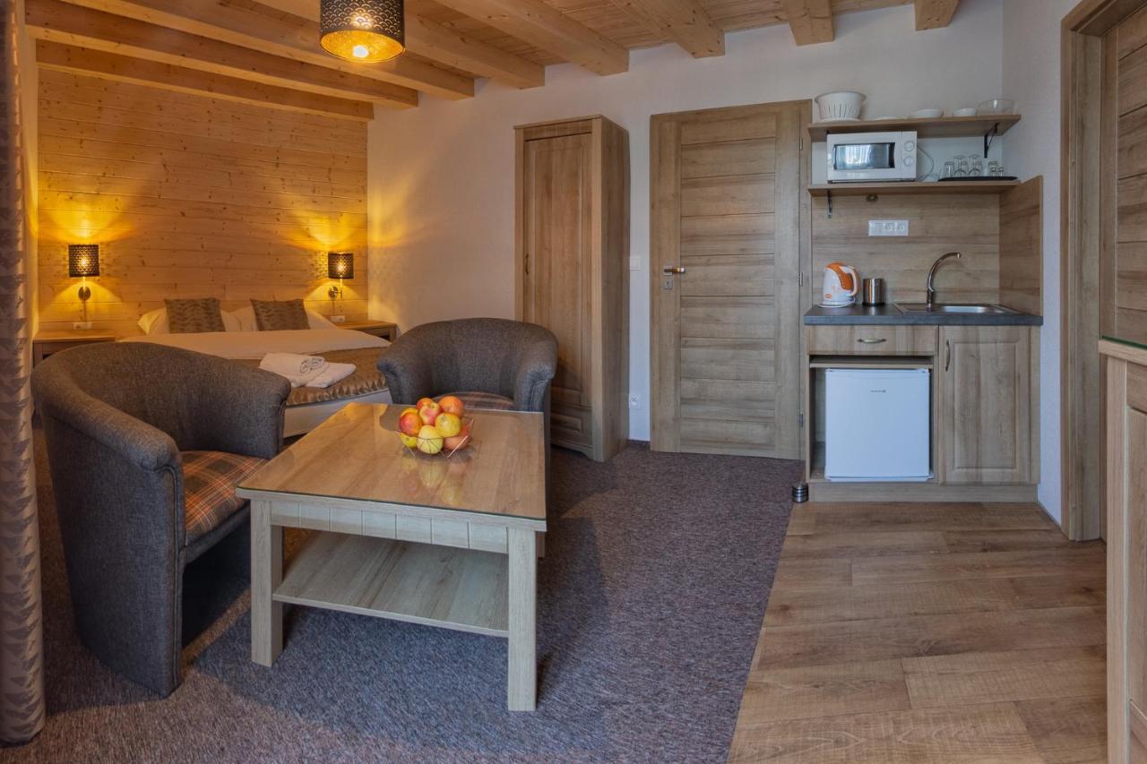 Apartmany A Studia Villa Flora Liptovská Sielnica Exteriör bild