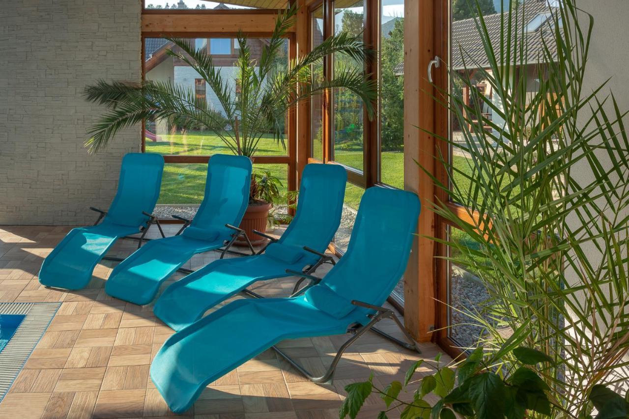 Apartmany A Studia Villa Flora Liptovská Sielnica Exteriör bild
